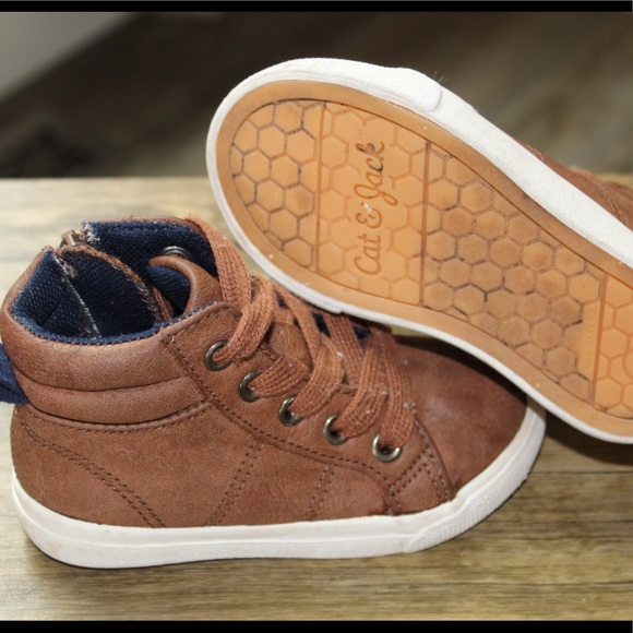 Cat & Jack hightop side zipper boys shoes - Picture 2 of 3
